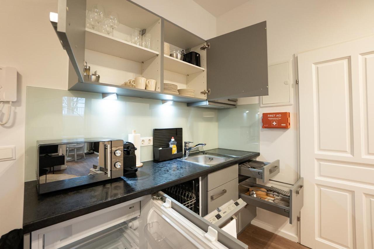Stylish Apartment With Dedicated Working Space And Super King-Size Bed Located Between City Centre And Donau River Viena Exterior foto