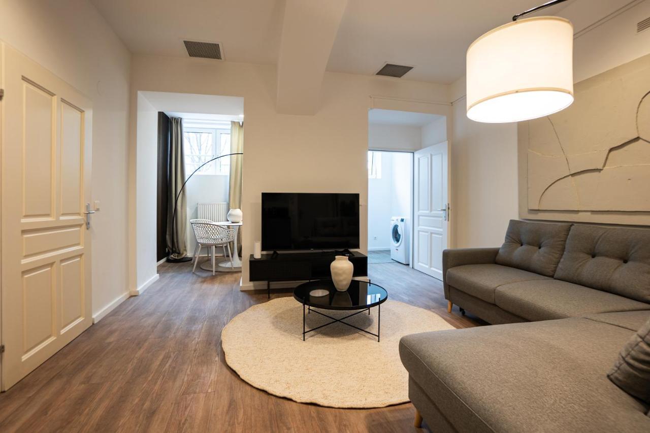 Stylish Apartment With Dedicated Working Space And Super King-Size Bed Located Between City Centre And Donau River Viena Exterior foto